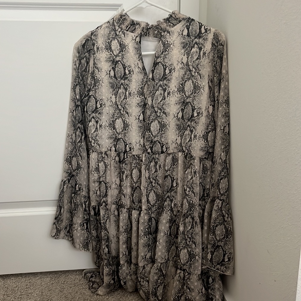 CUTE WINTER DRESS - Picture 3 of 4